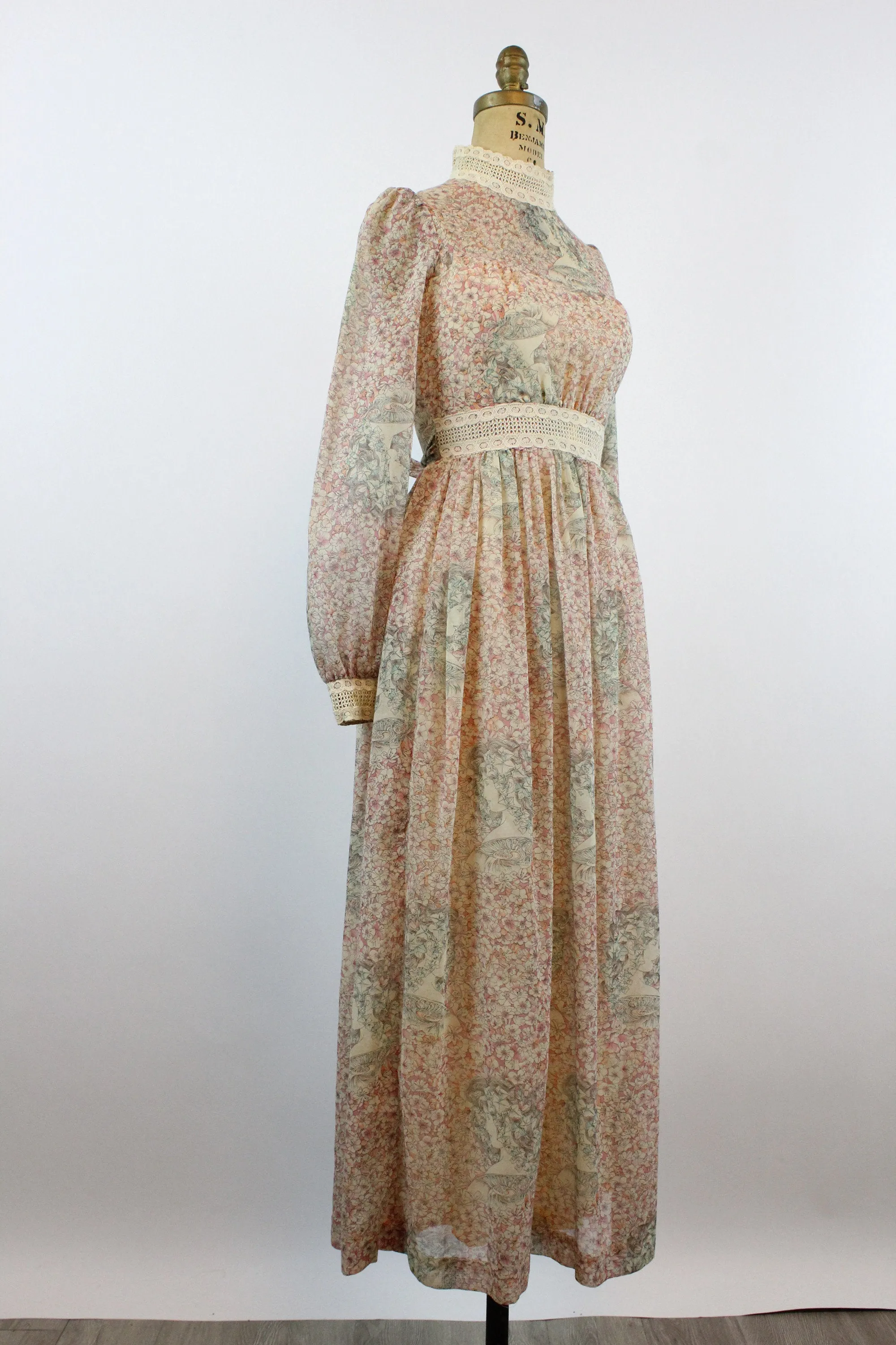 1970s WOMAN print art nouveau puffed sleeve dress xxs | new fall