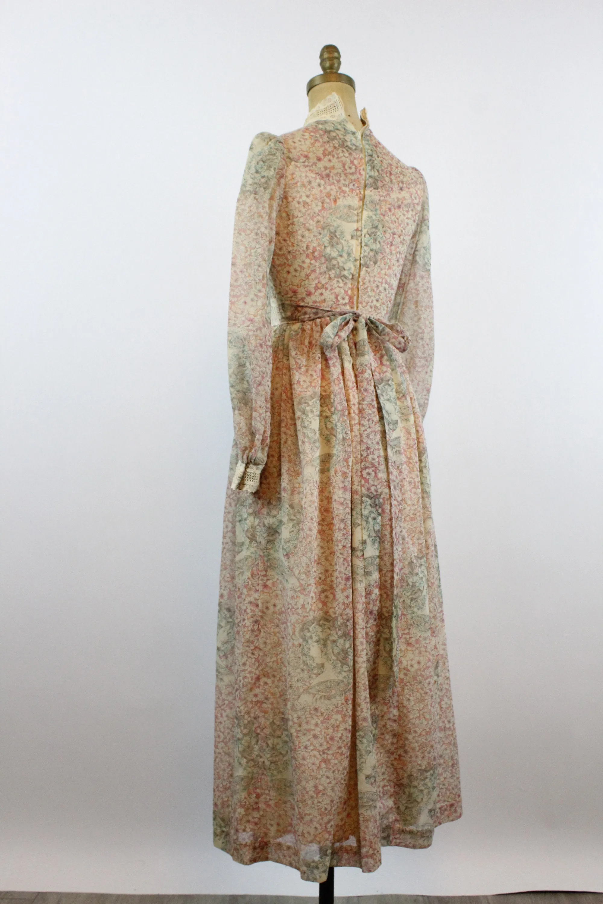 1970s WOMAN print art nouveau puffed sleeve dress xxs | new fall