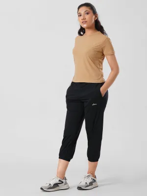 Adapted activewear in beige & black