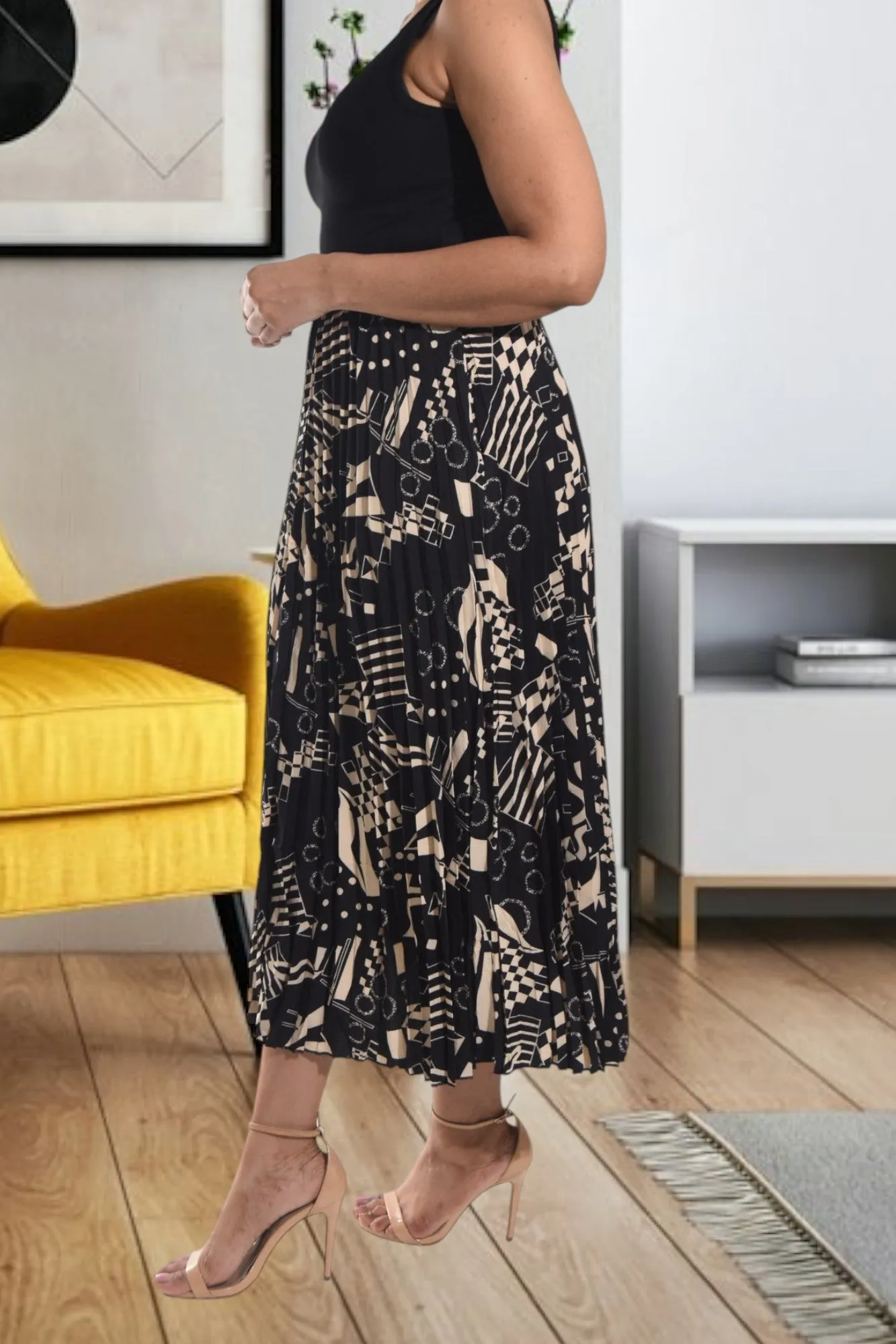 Black Pleated Belt Skirt
