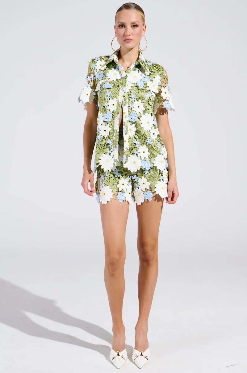 DAISY CROCHET SHORT SLEEVE BUTTON UP SHIRT