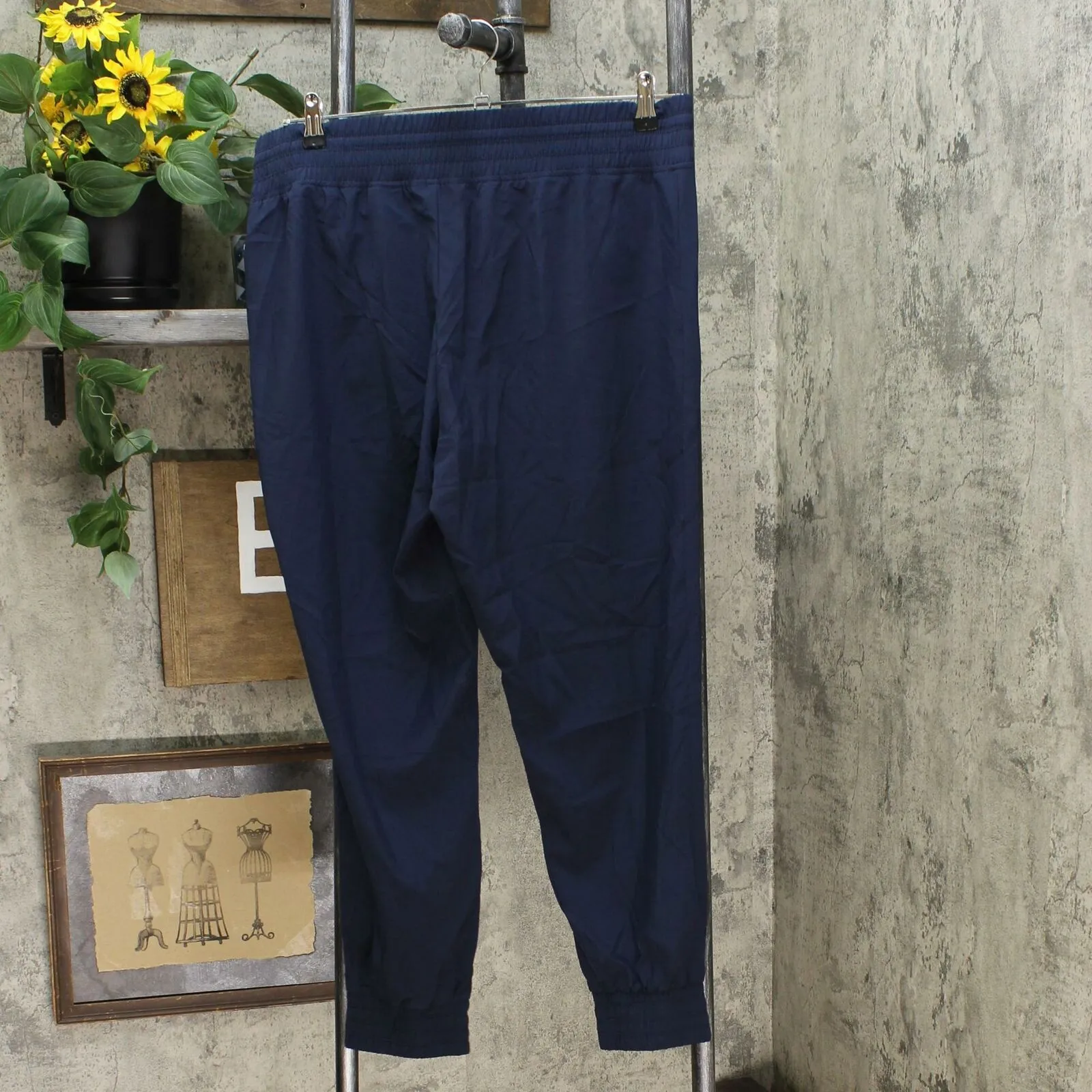 Danskin Women's Woven Jogger Pants With Zipper Pockets