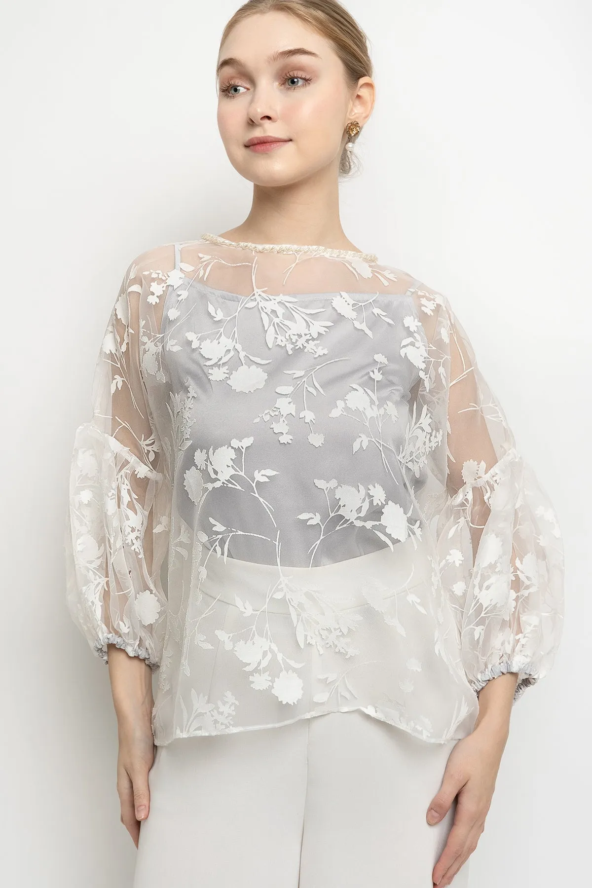 Elini Top in Light Gray