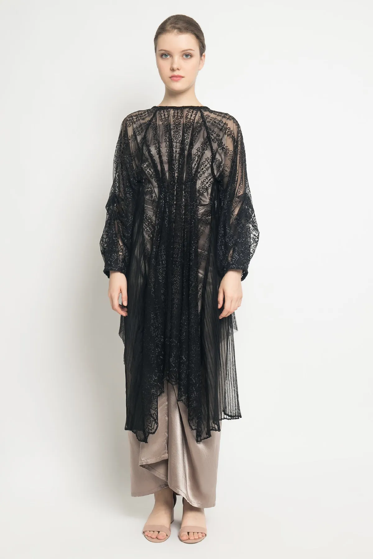 Elly Pleated Back top in Black