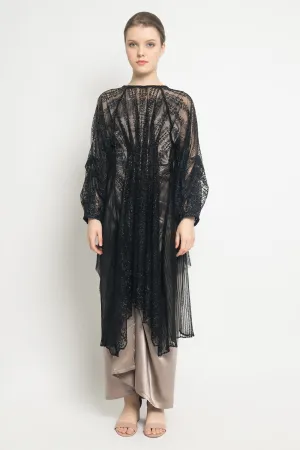 Elly Pleated Back top in Black