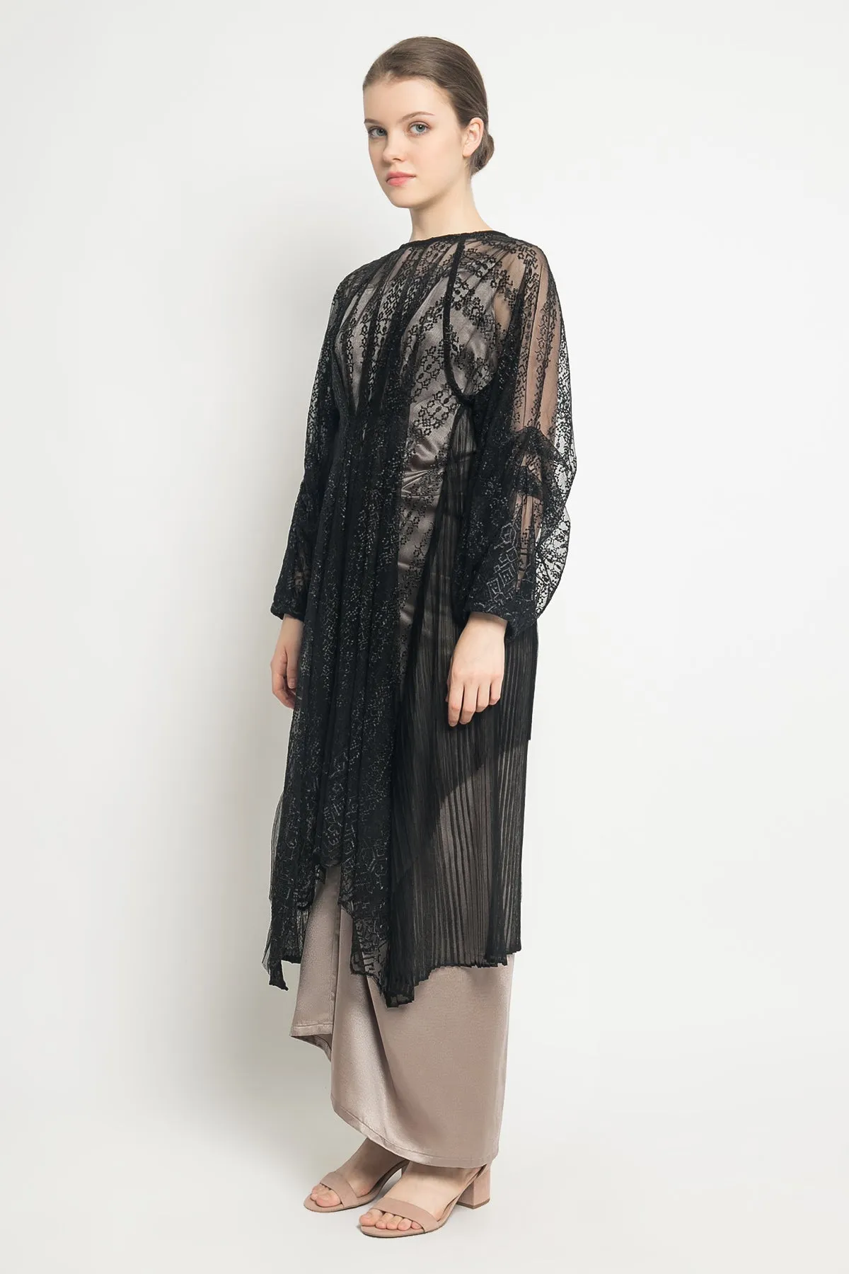 Elly Pleated Back top in Black