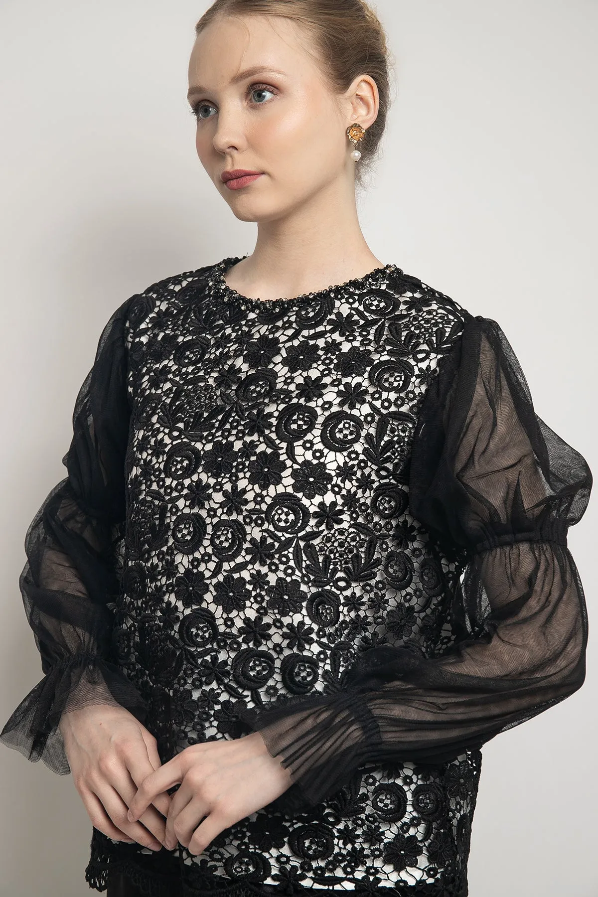 Elya Top in Black