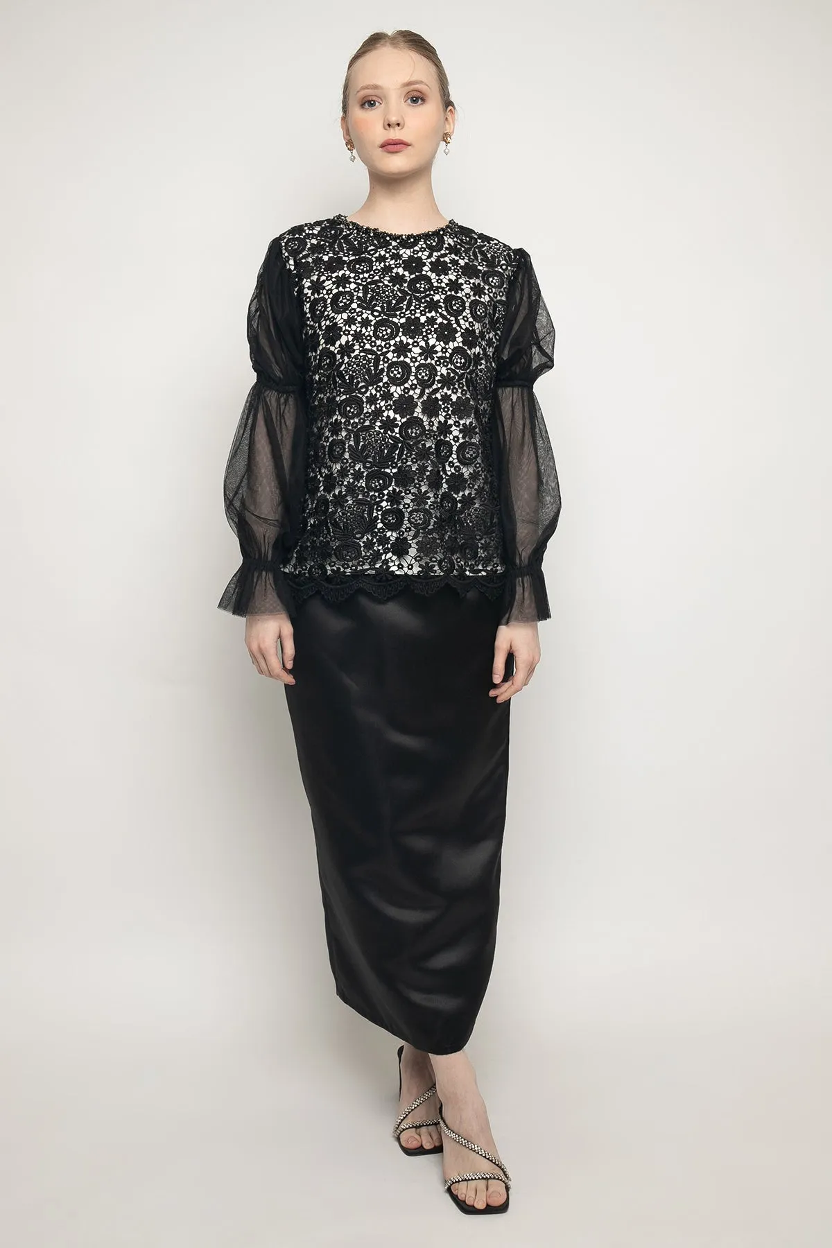 Elya Top in Black