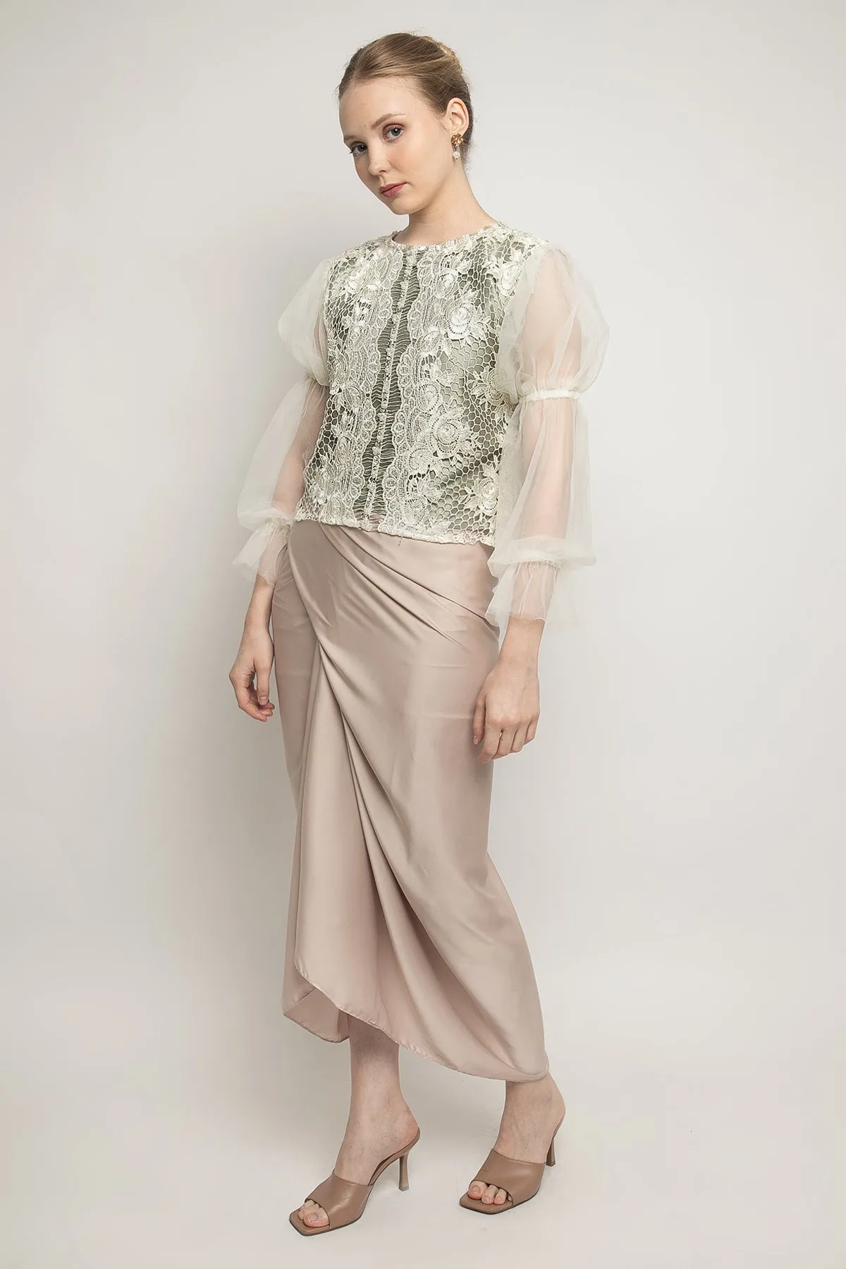 Elya Top in Sage Green