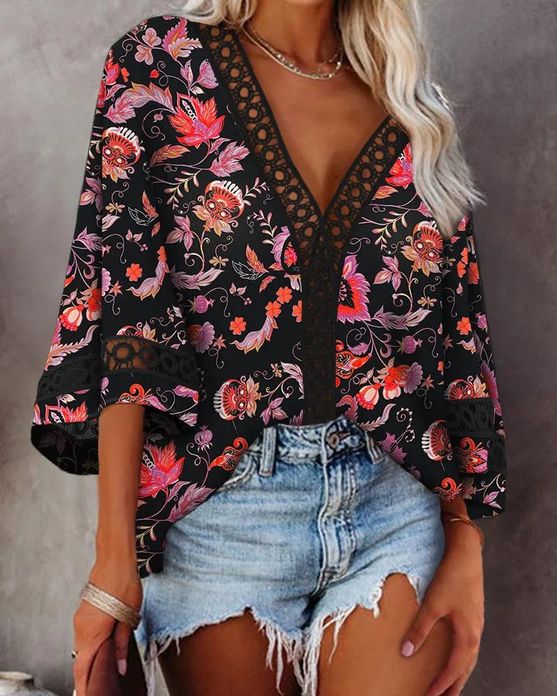 Floral Print Bell Sleeve Lace Trim Top