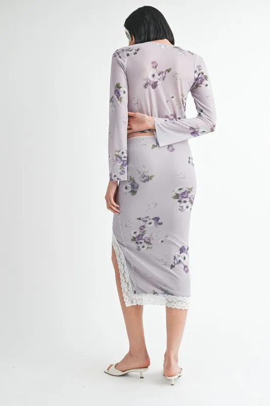 FLY AWAY FLORAL TOP WITH LACE