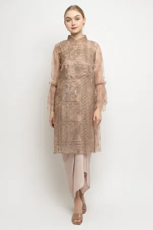 Gyna Top in Light Brown