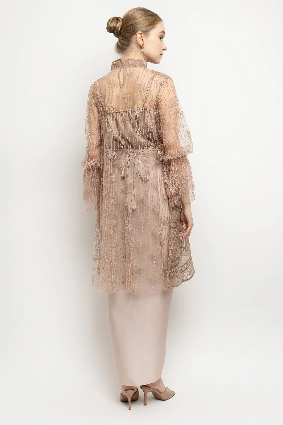 Gyna Top in Light Brown