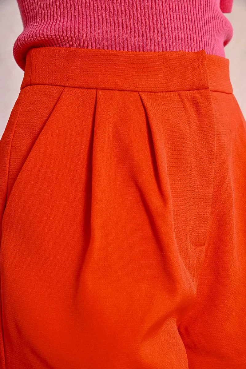 HIGH-WAISTED PLEATED SHORTS