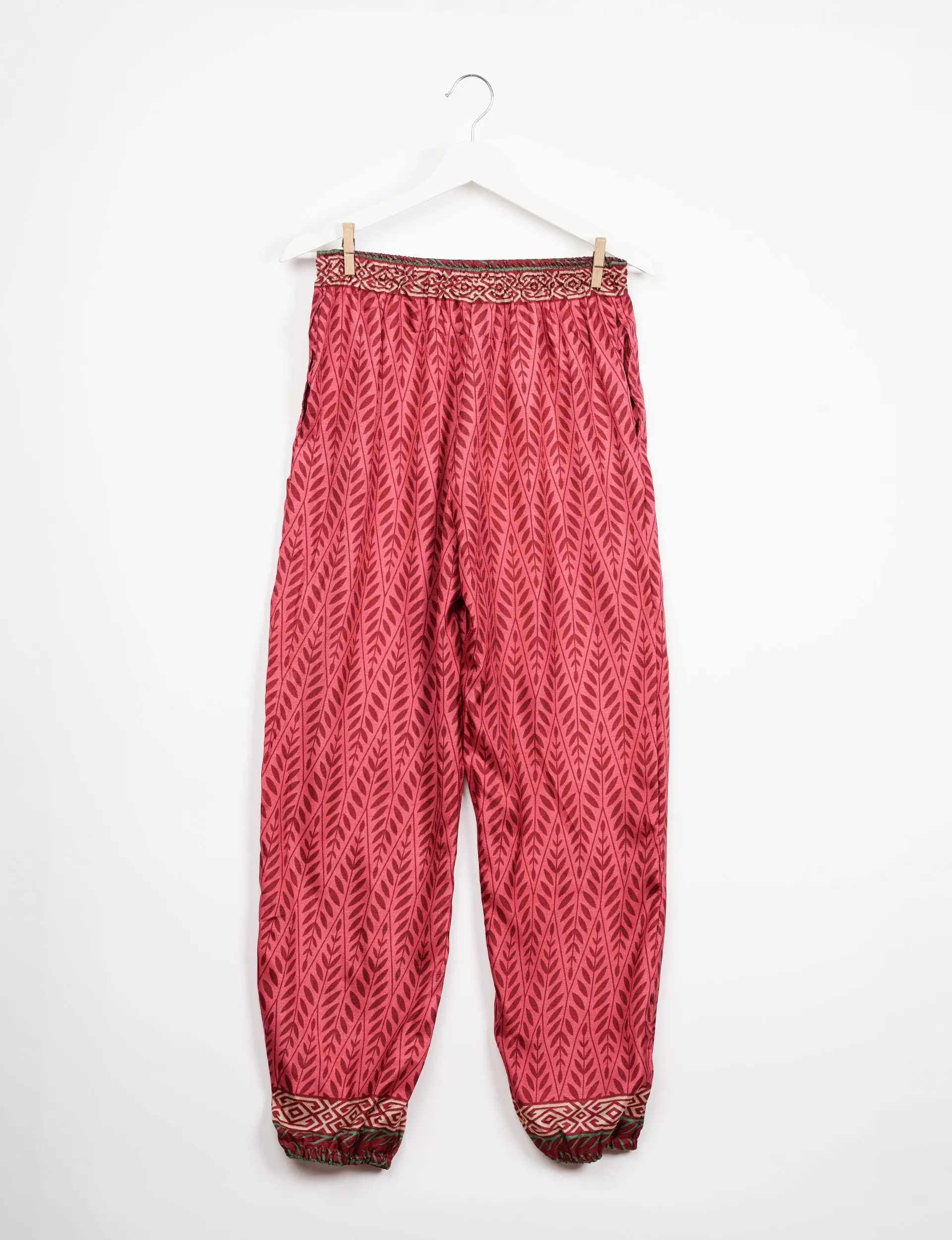 JOGGER PANTS