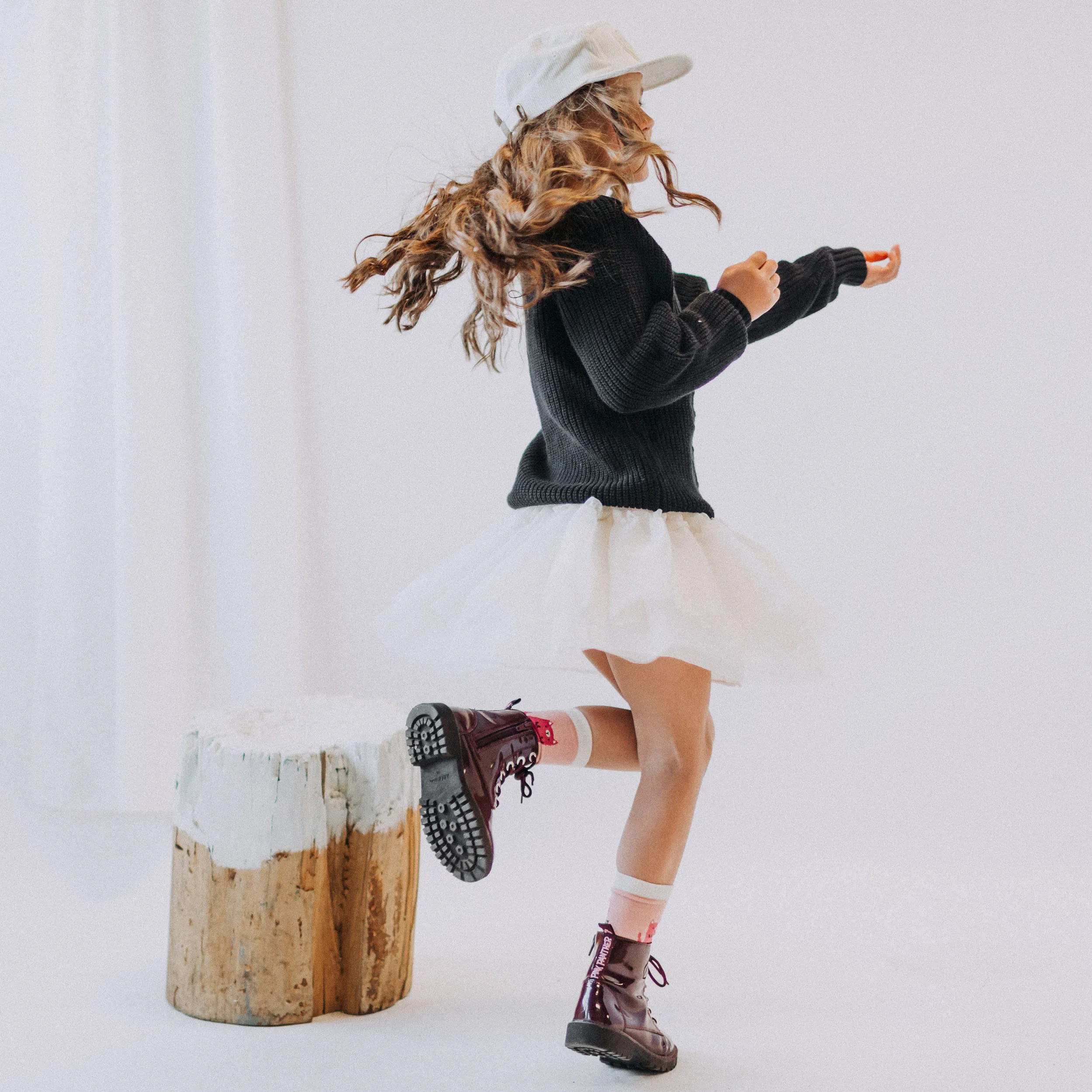 Jupe crème en tulle de polyester, enfant || Cream skirt in tulle of polyester, child