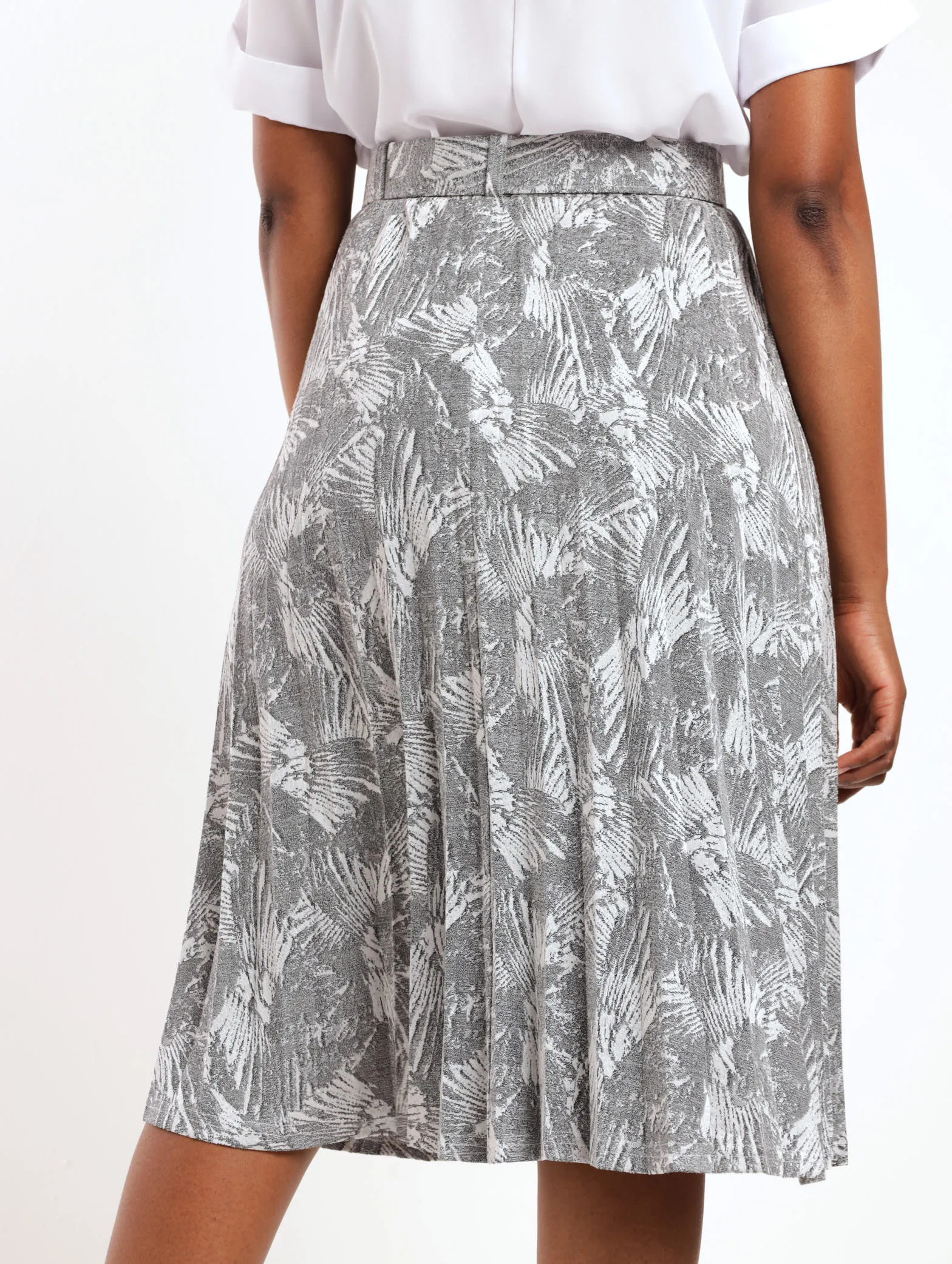 Ladies Jacquard Pleated Skirt - Grey