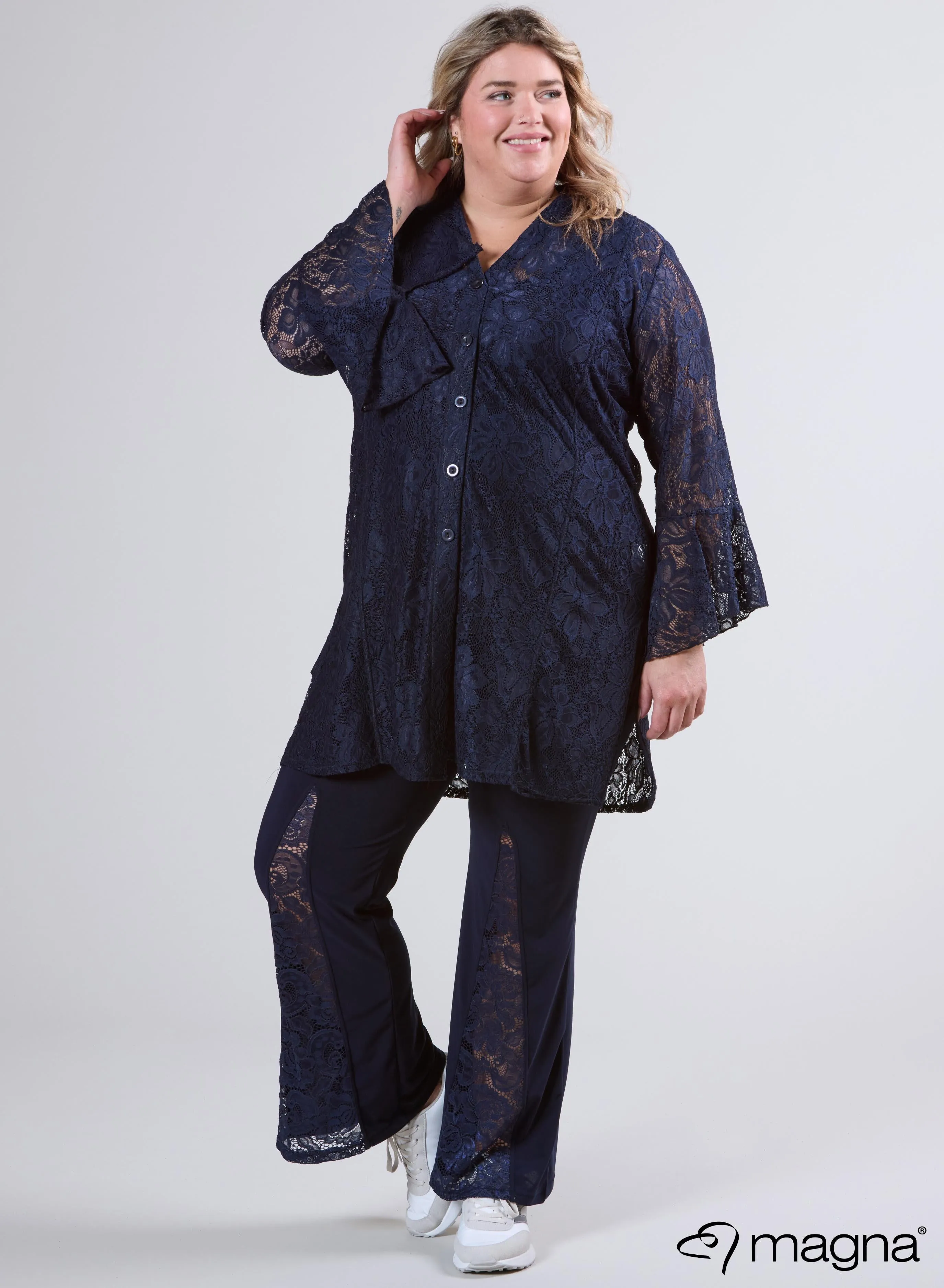 Magna Long Lace Buttoned Blouse Navy
