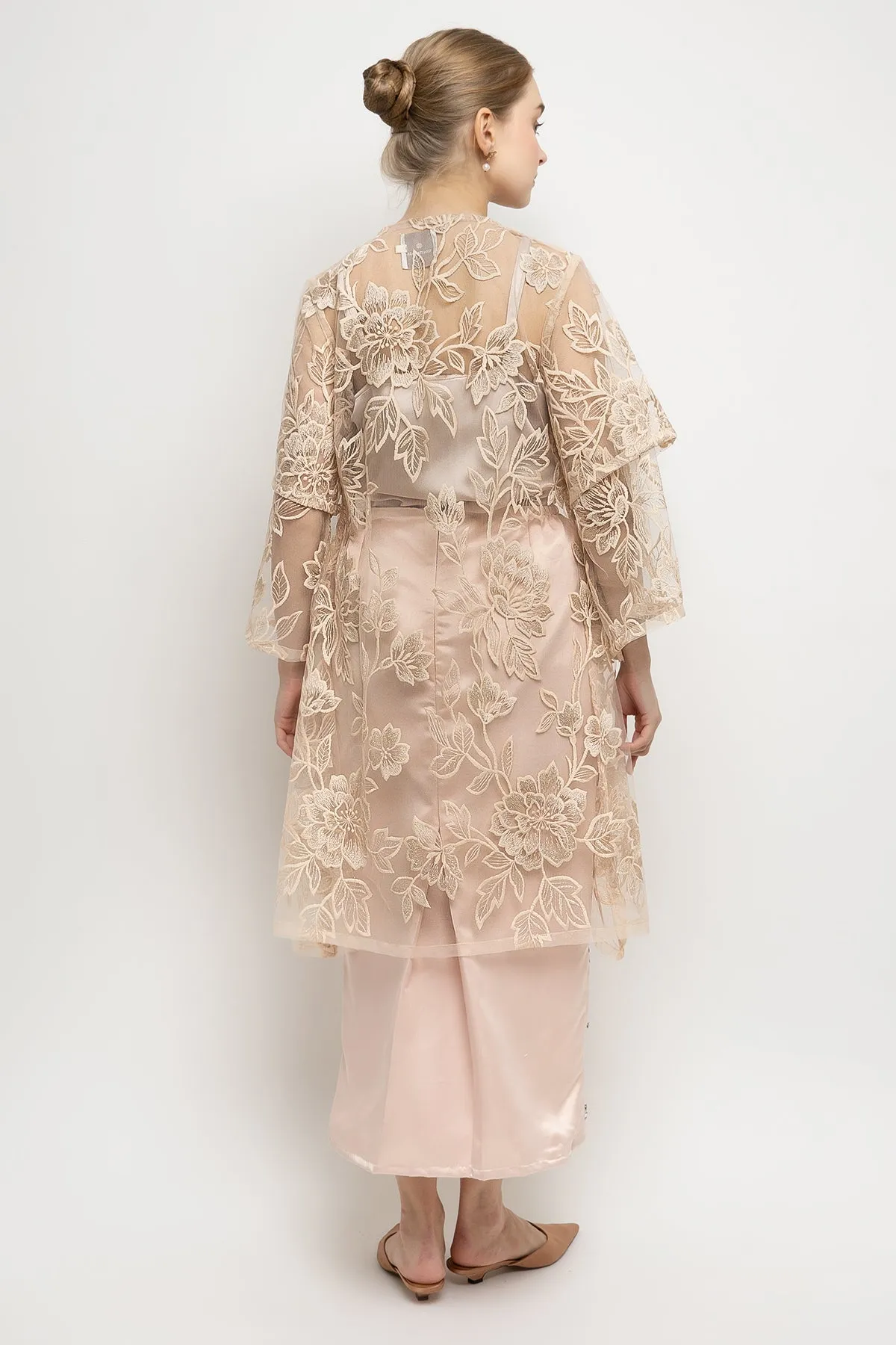 Neima Top in Peach