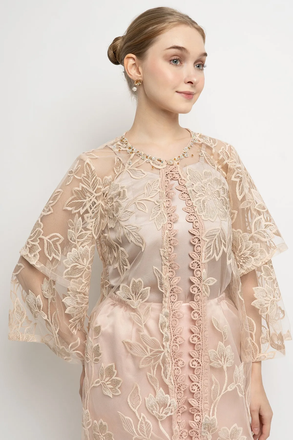 Neima Top in Peach