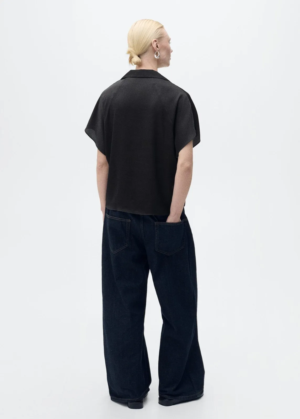 Short-sleeved satin shirt - Black
