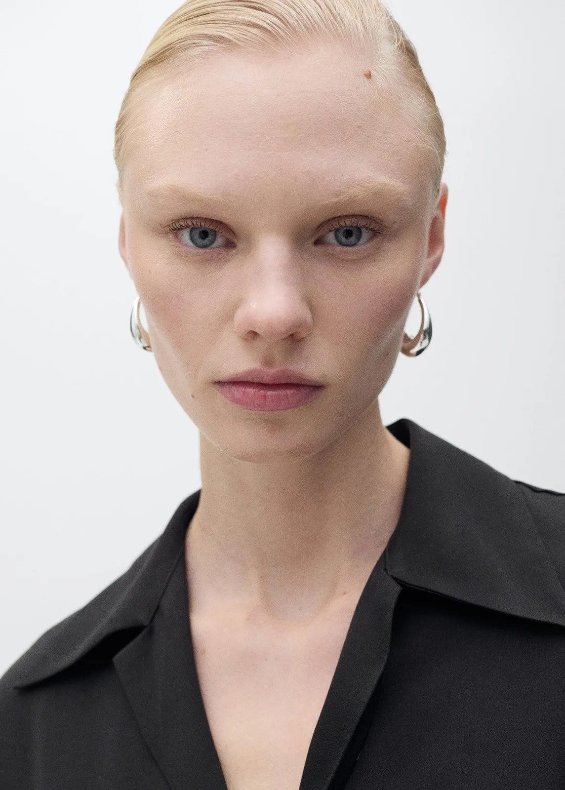 Short-sleeved satin shirt - Black