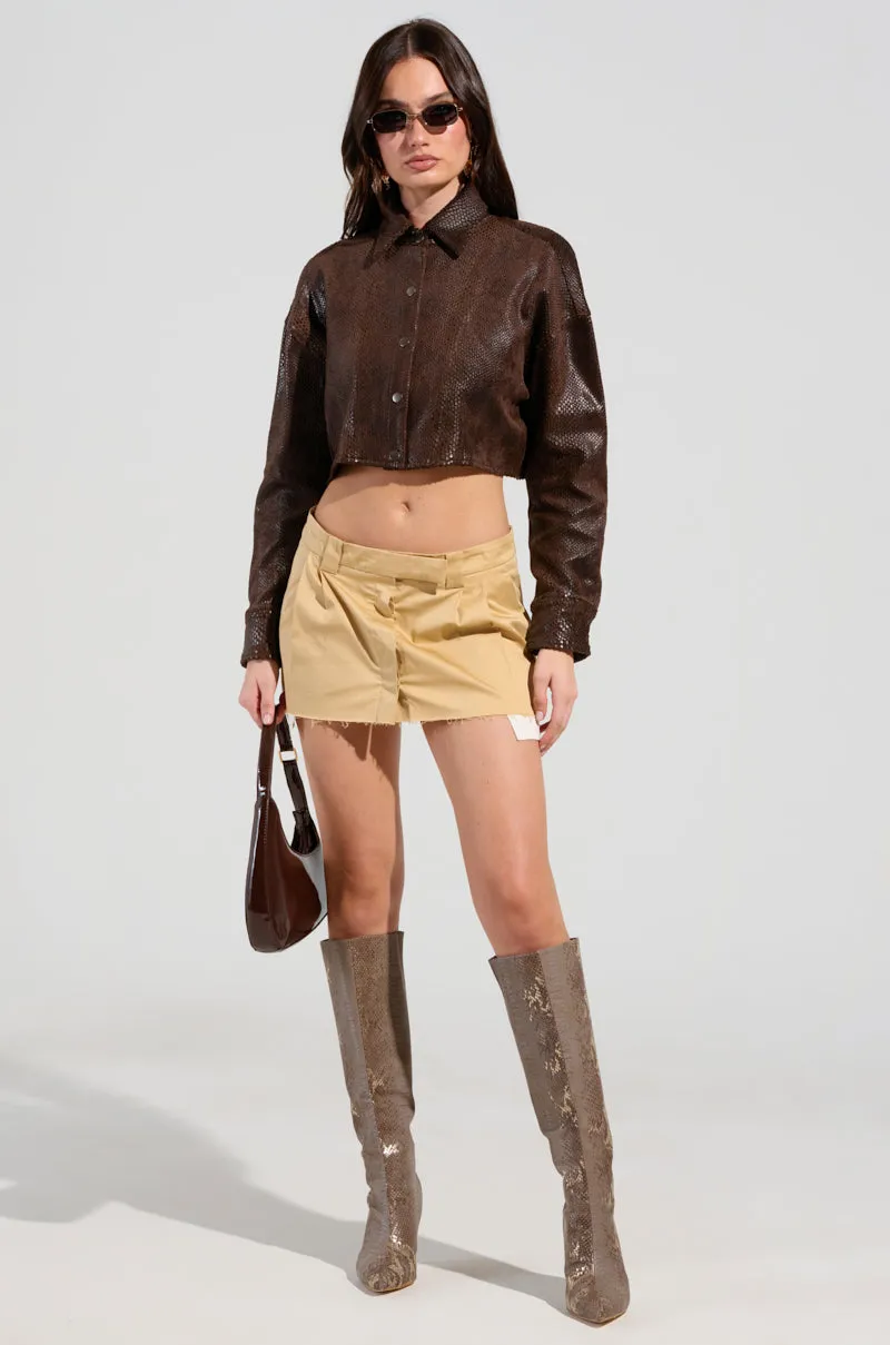 TOO DEEP CROCODILE BUTTON DOWN
