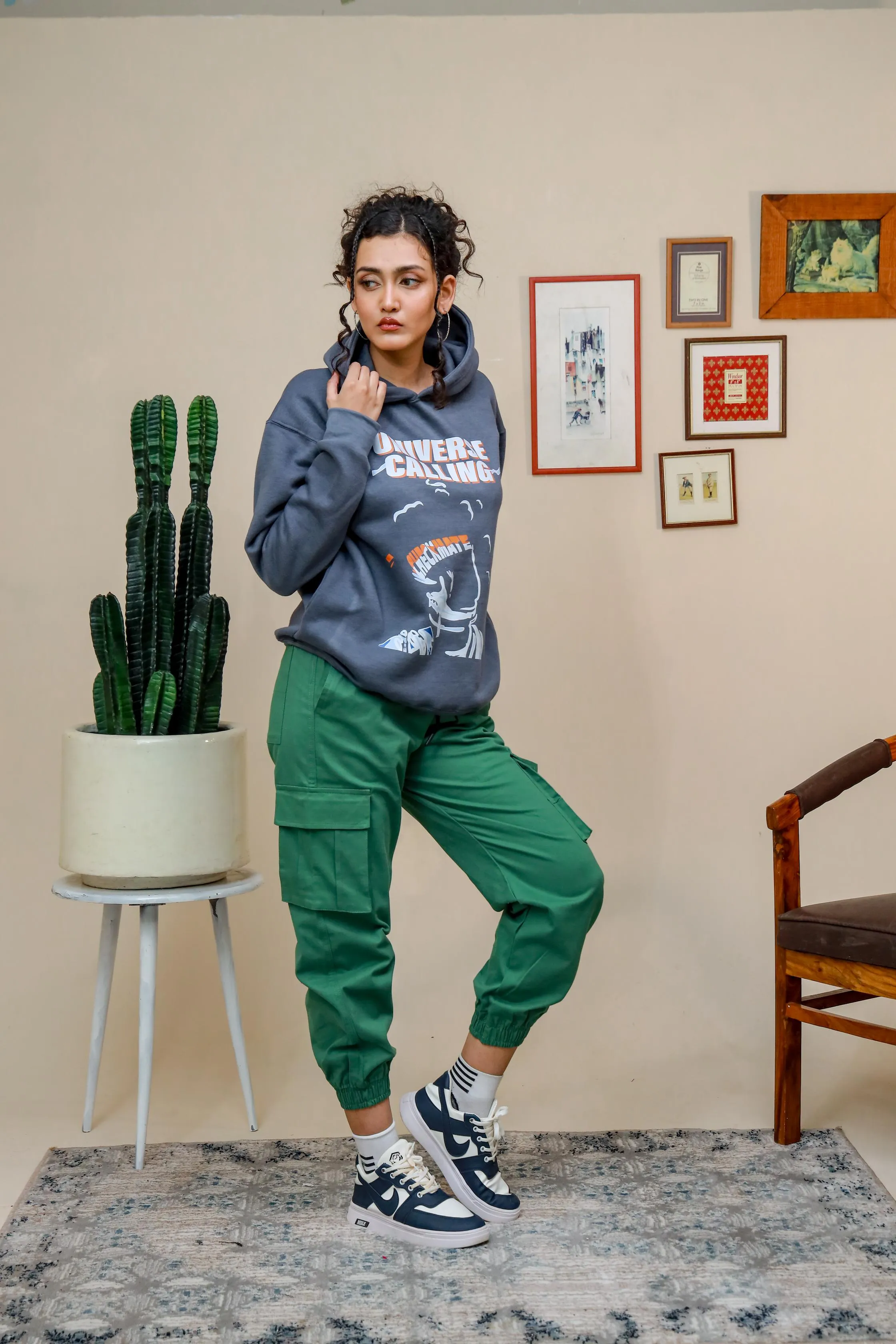 UNIVERSE CALLING OVERSIZED HOODIE