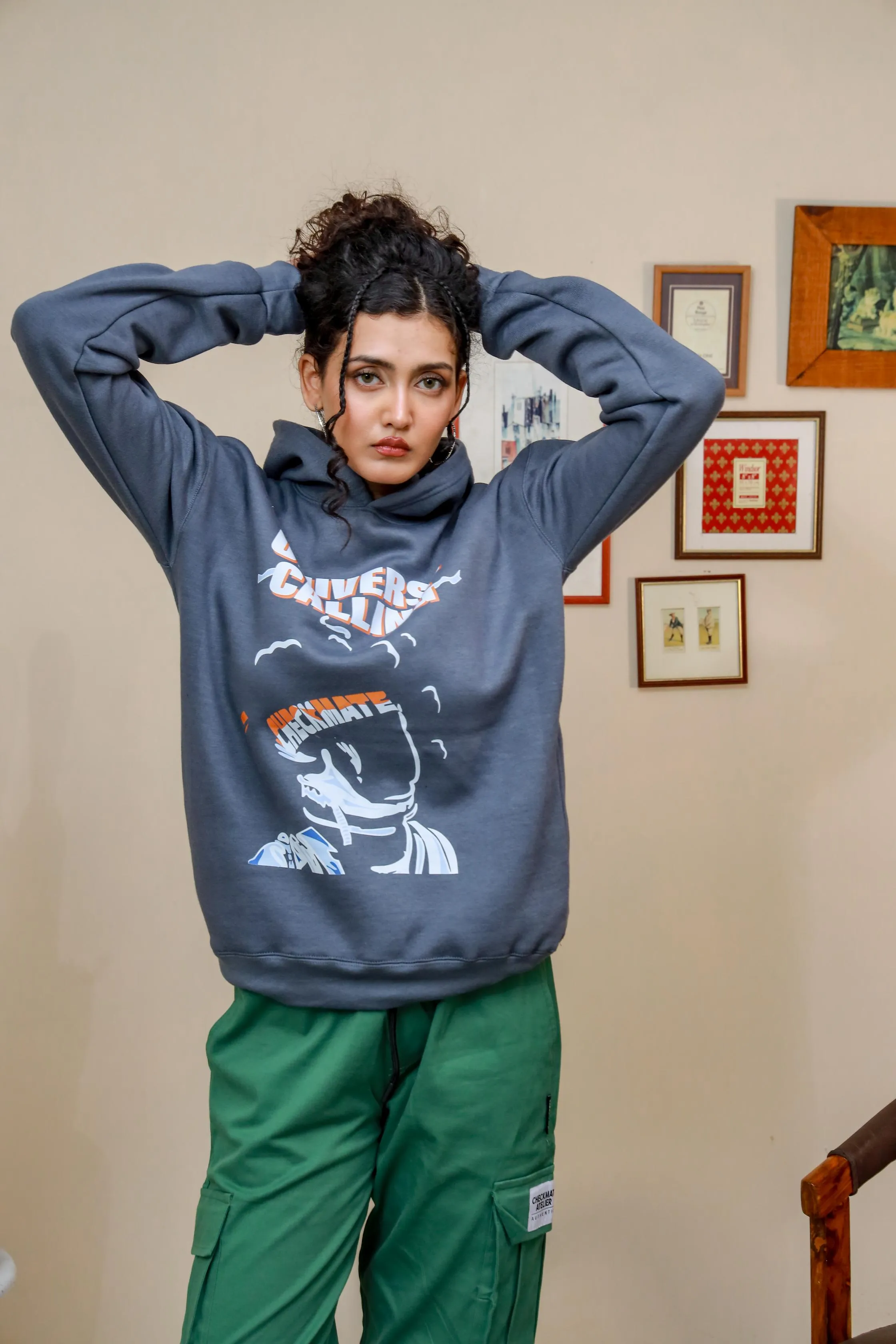 UNIVERSE CALLING OVERSIZED HOODIE