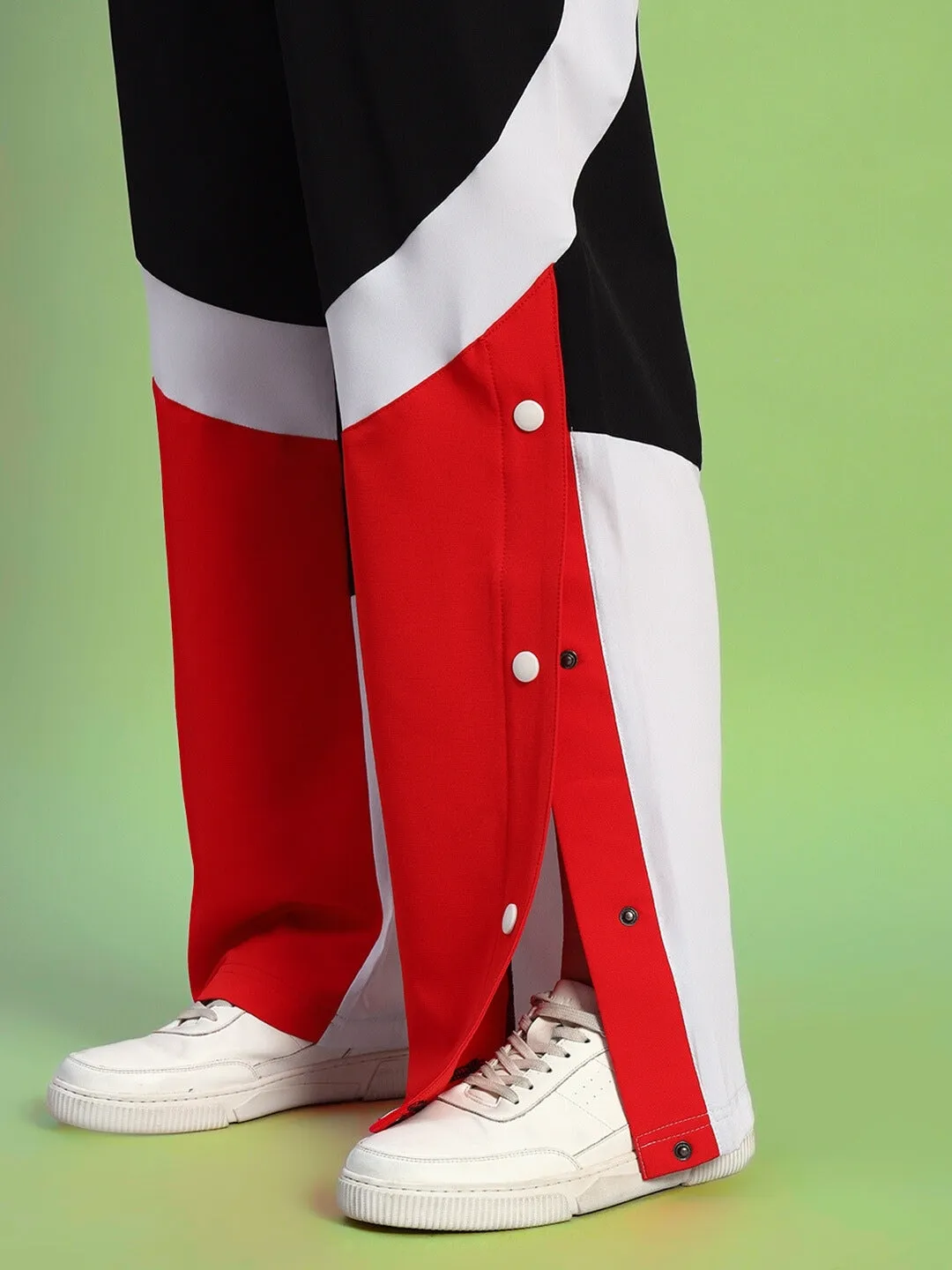 Women's Marco Relaxed Fit Cargo Pants (Black-Red)
