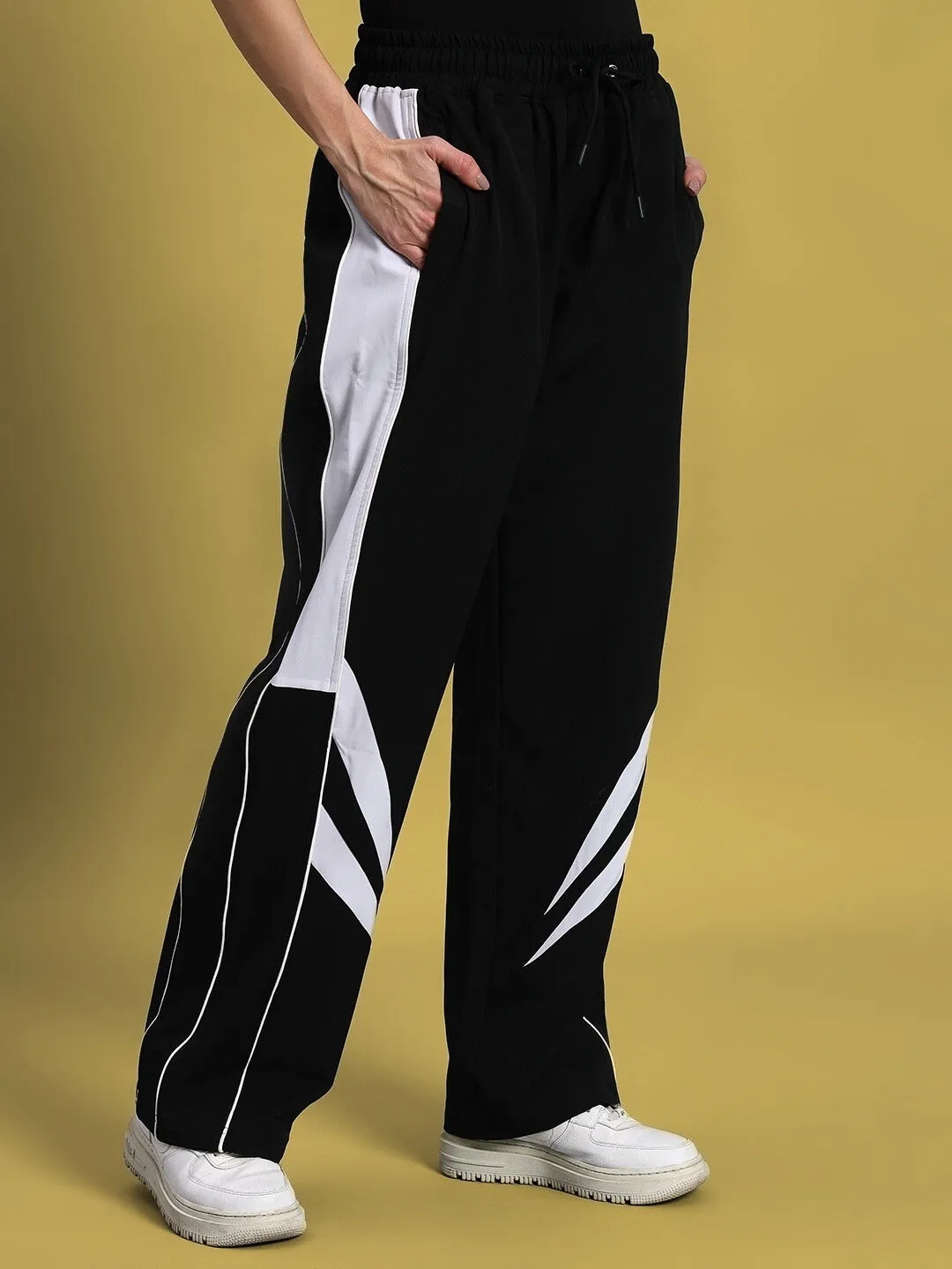 Women's Versatile Parachute Cargo Pants (Black)